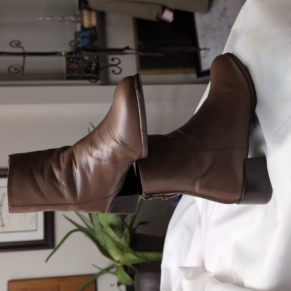 Stewart Weitzman boots - Picture 4 of 10